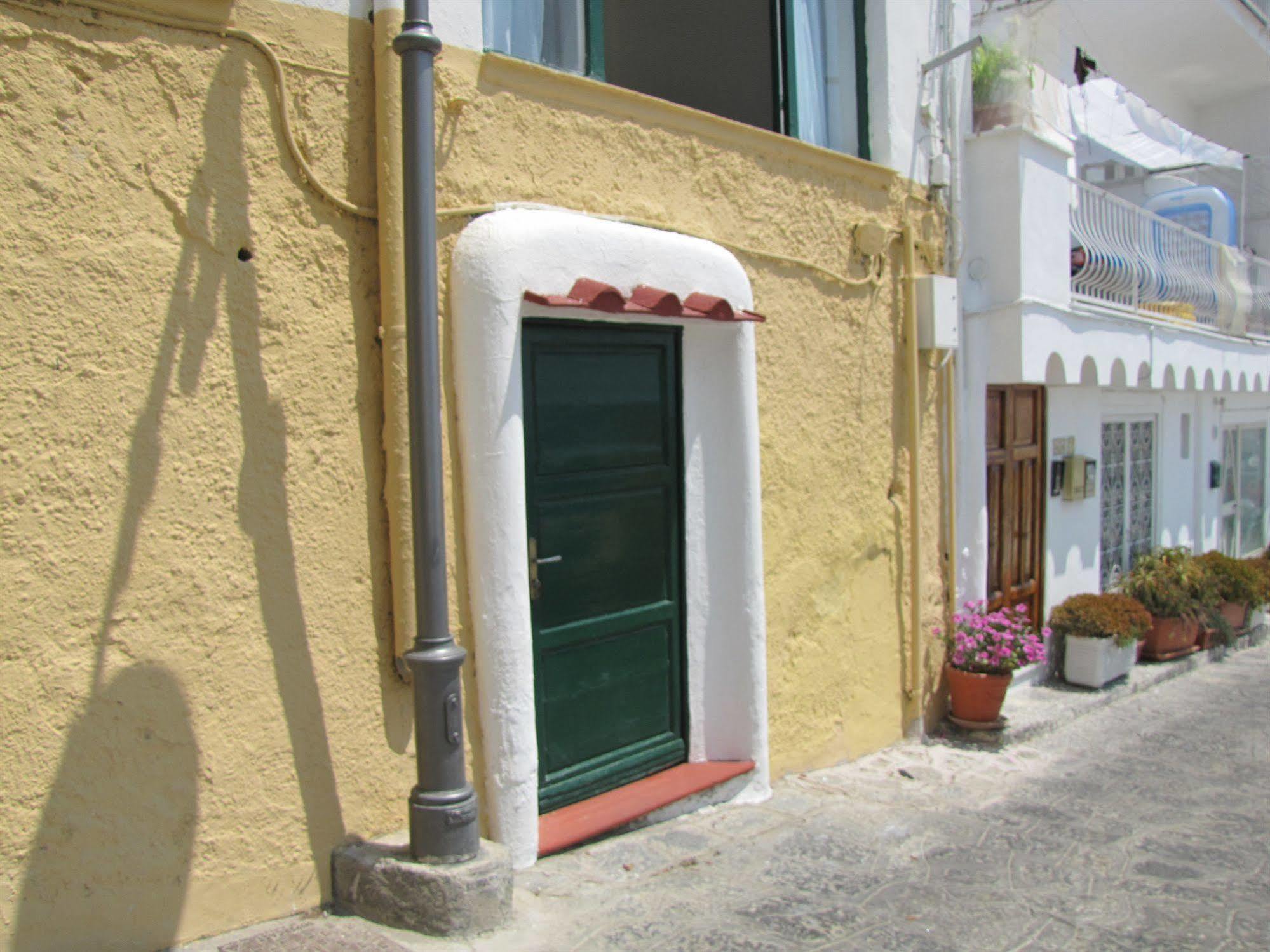 Appartamenti Casa Del Sole Sant'Angelo  Exterior photo